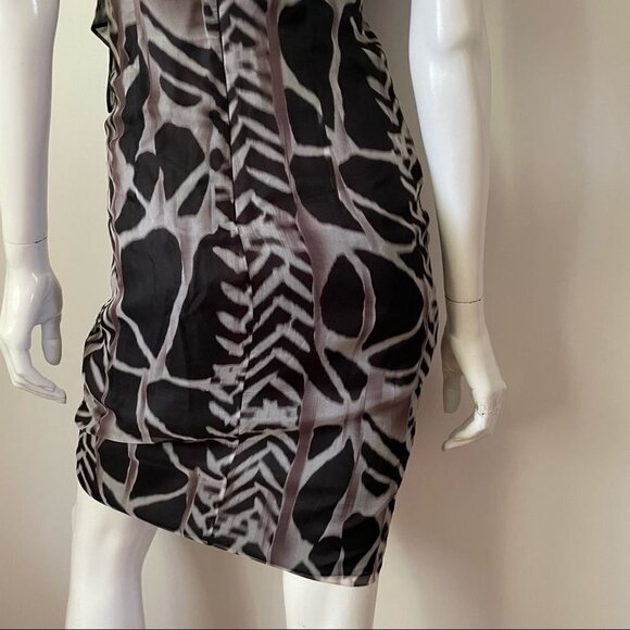 Hugo Boss Black and Gray Strapless Sheath Dress - Picture 7 of 16